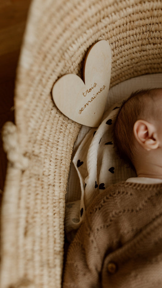 10 Idées de cadeaux de naissance utiles et originaux pour bébé et jeunes parents