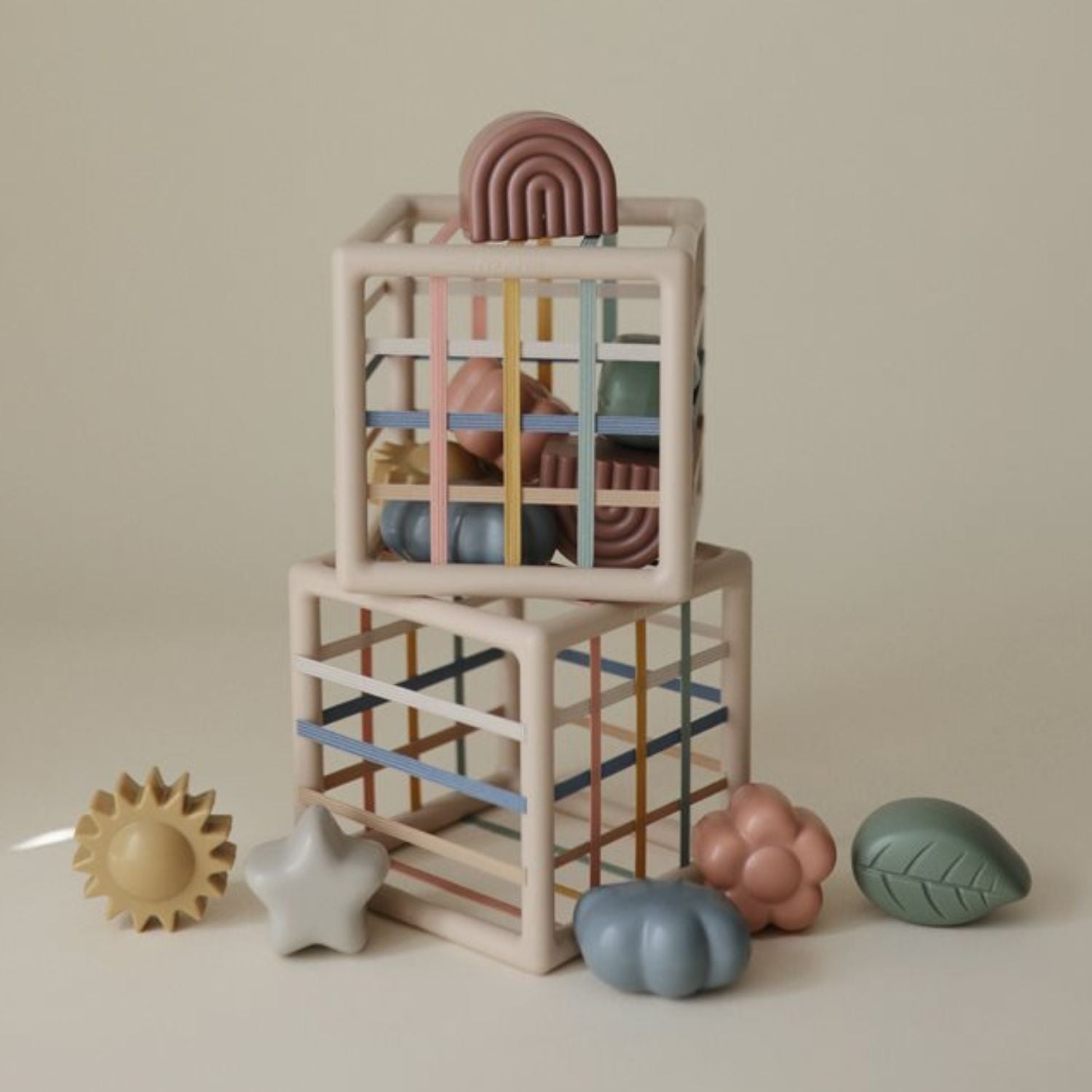 Boîte à formes & élastiques